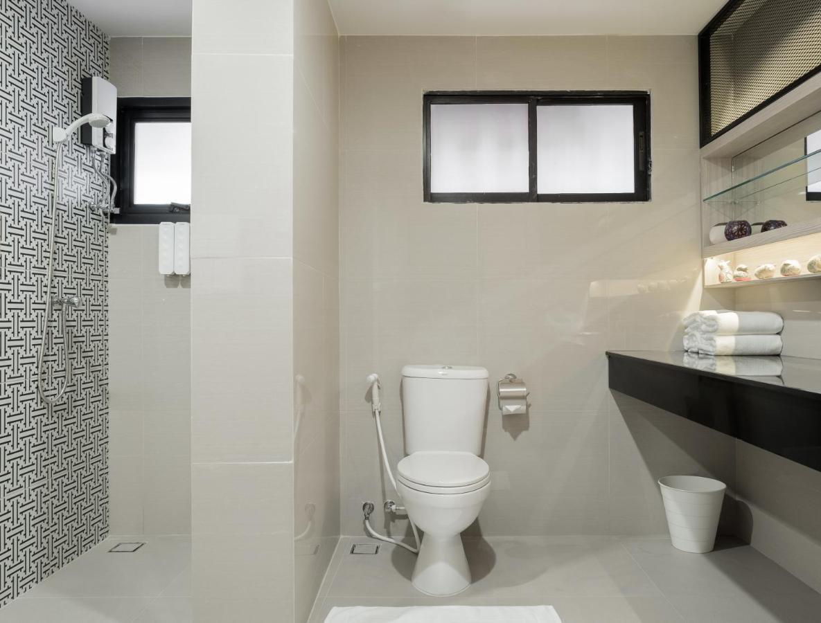 China Cozy Asoke Hotel Bangkok Buitenkant foto